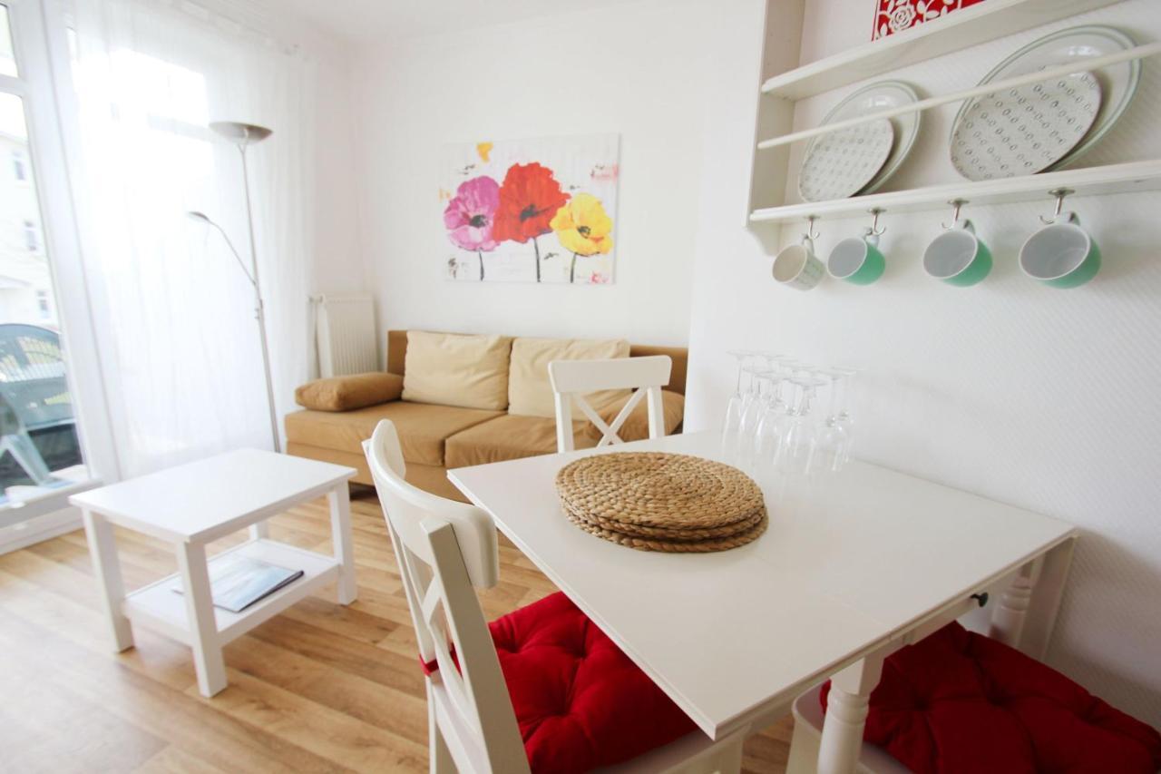 Terrasse, Gratis Nutzung Vom Ahoi Erlebnisbad Und Sauna In Sellin - Meeresblick Fewo 32 เกอเรน ภายนอก รูปภาพ